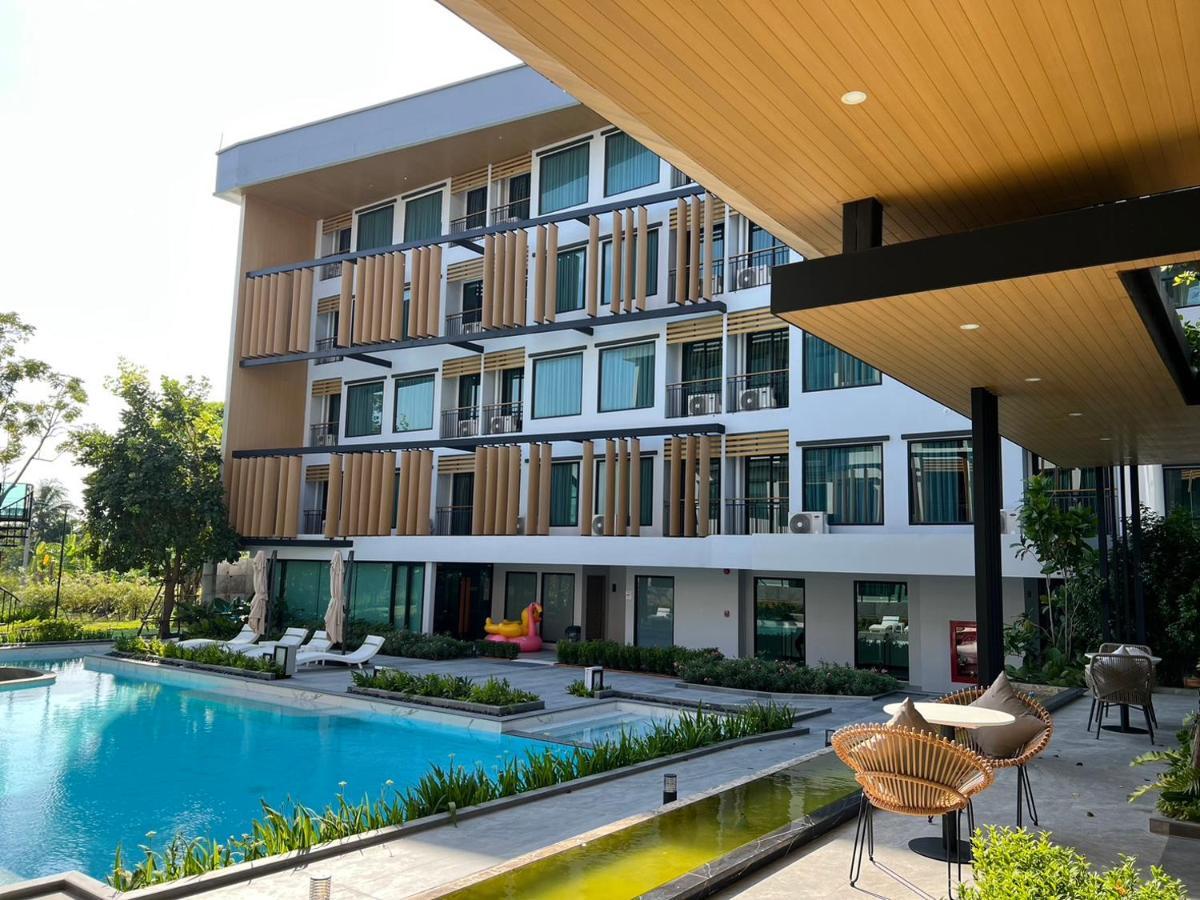Crystal Srivaree Suvarnabhumi Hotel Ban Khlong Bang Krathiam Экстерьер фото