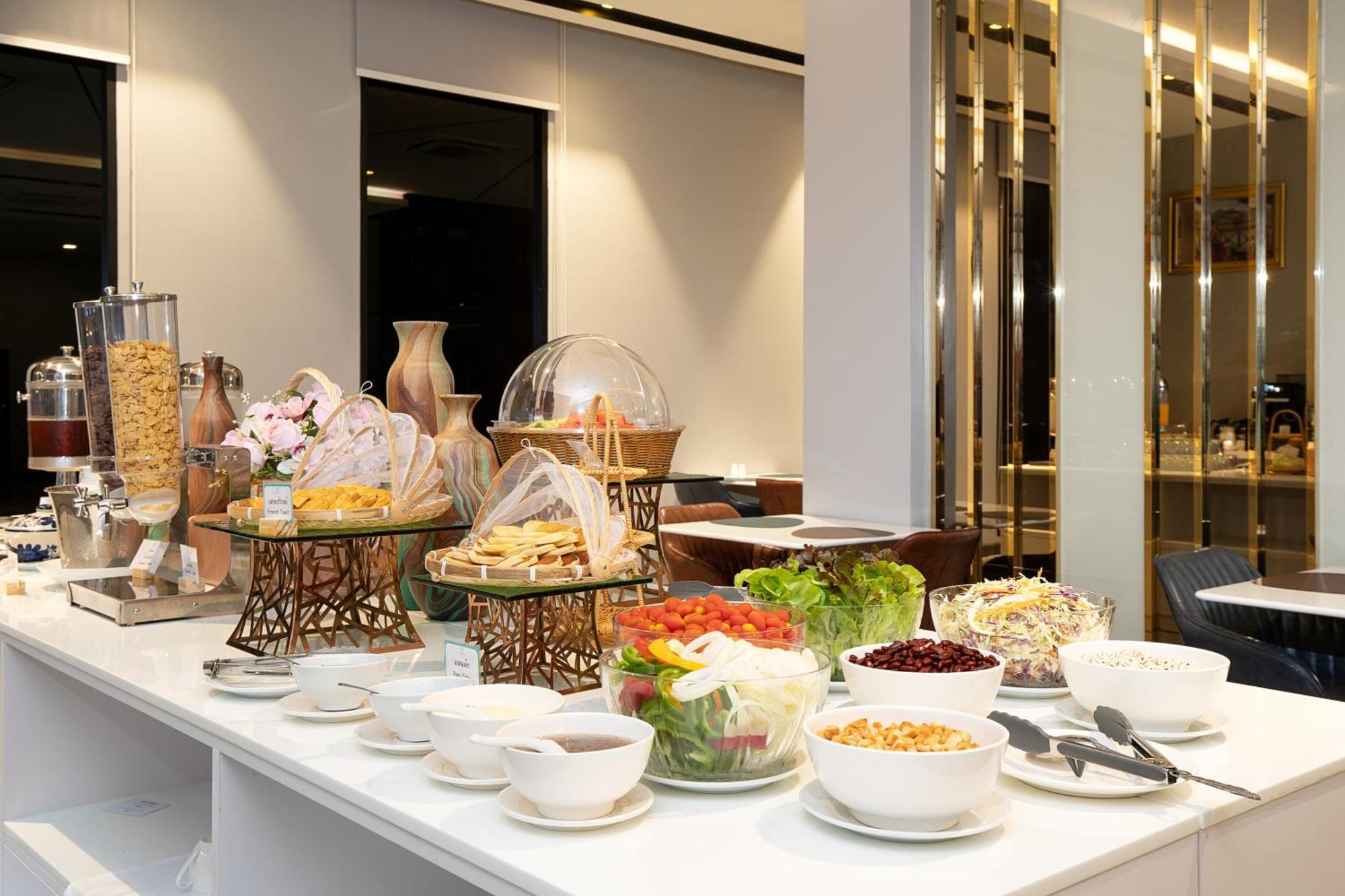 Crystal Srivaree Suvarnabhumi Hotel Ban Khlong Bang Krathiam Экстерьер фото