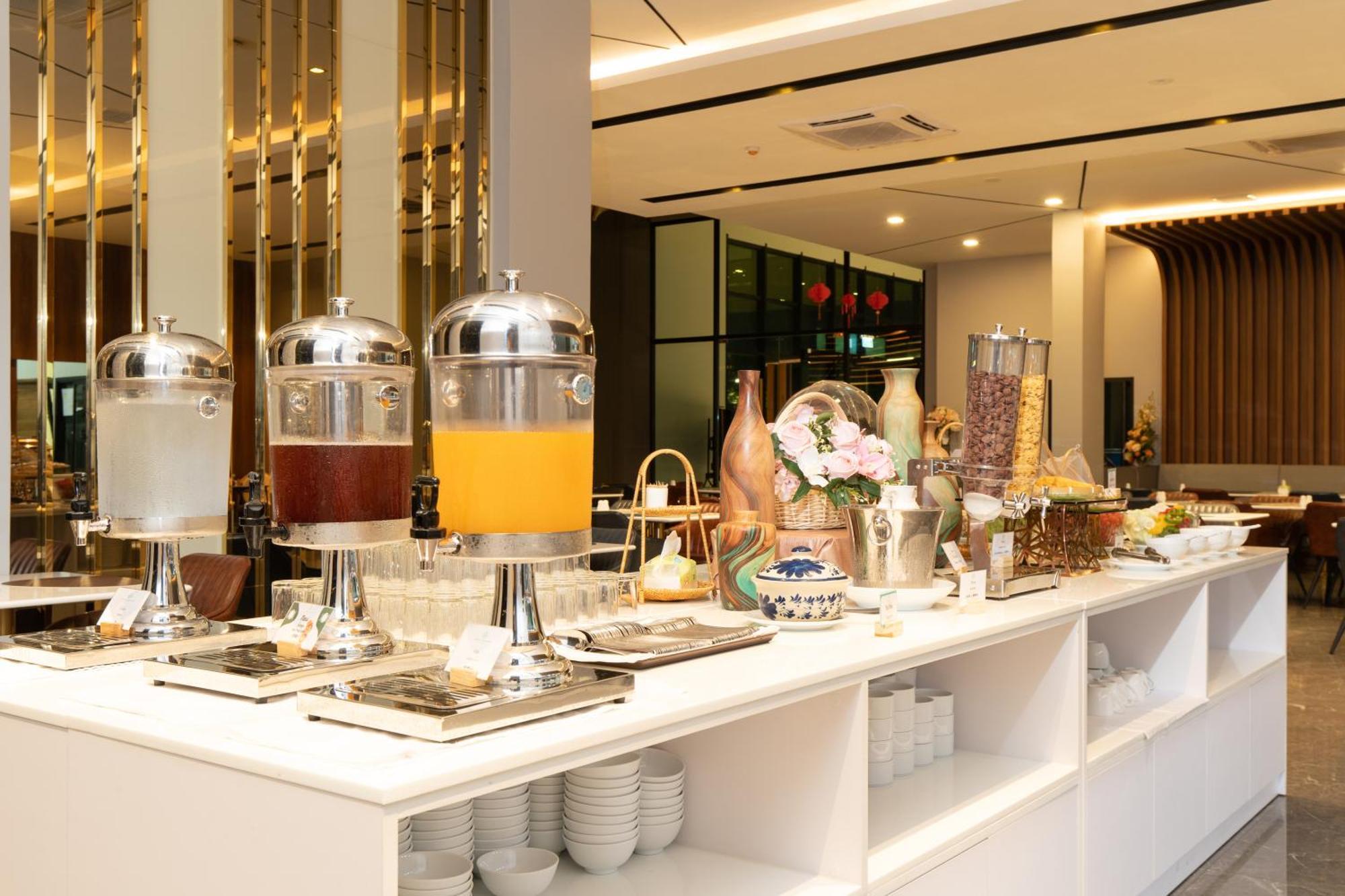 Crystal Srivaree Suvarnabhumi Hotel Ban Khlong Bang Krathiam Экстерьер фото