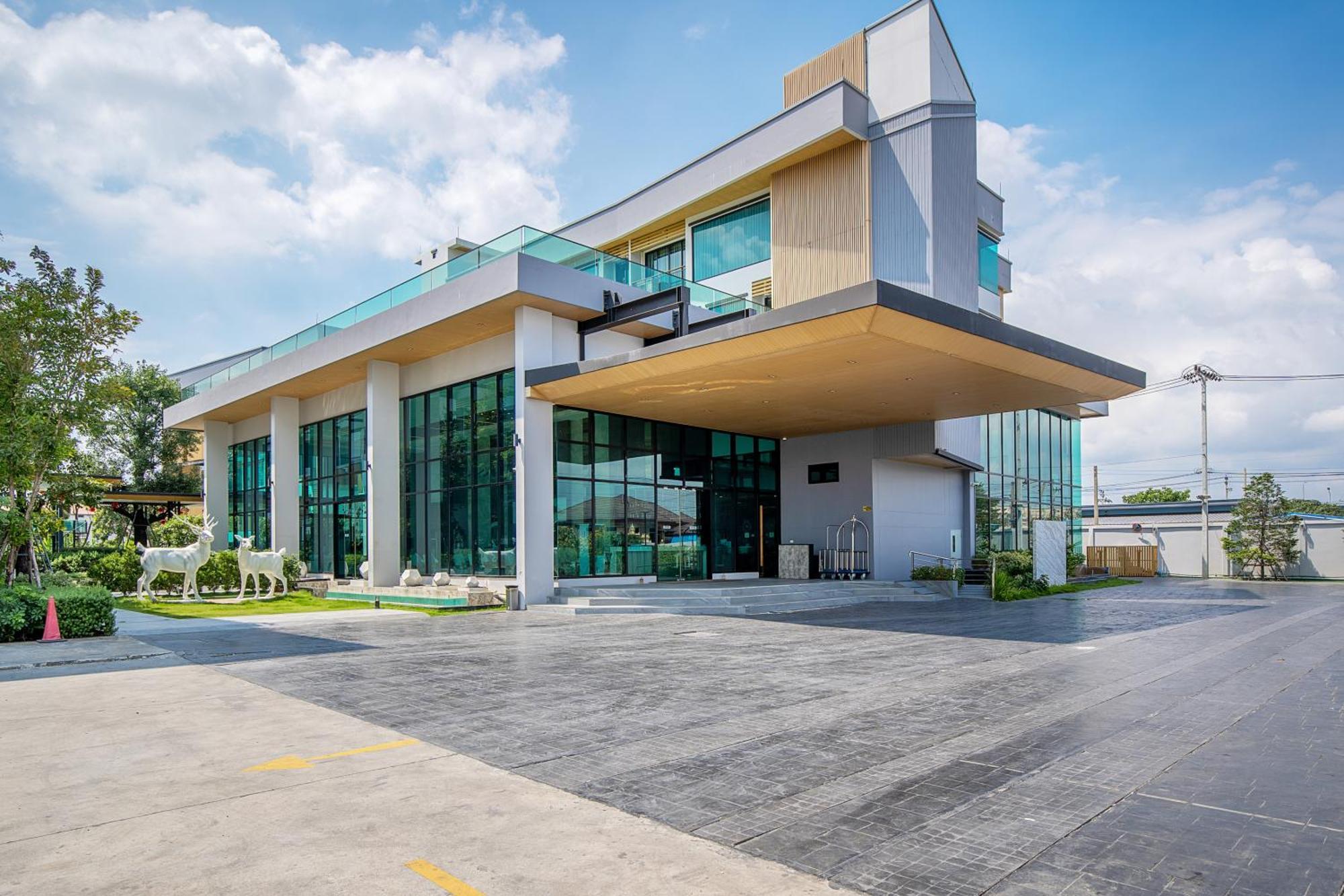 Crystal Srivaree Suvarnabhumi Hotel Ban Khlong Bang Krathiam Экстерьер фото